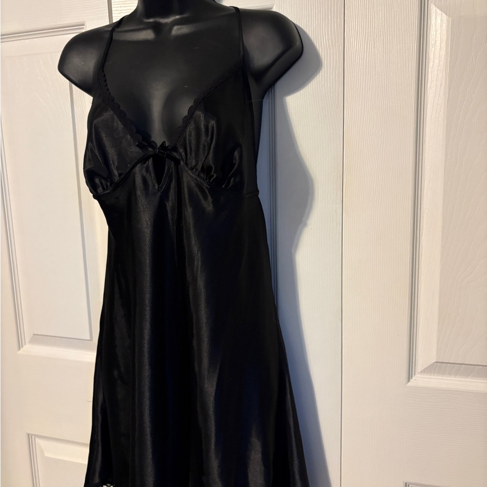 La Vie En Rose Black Satin Chemise with Lace Trim - Picture 1 of 7